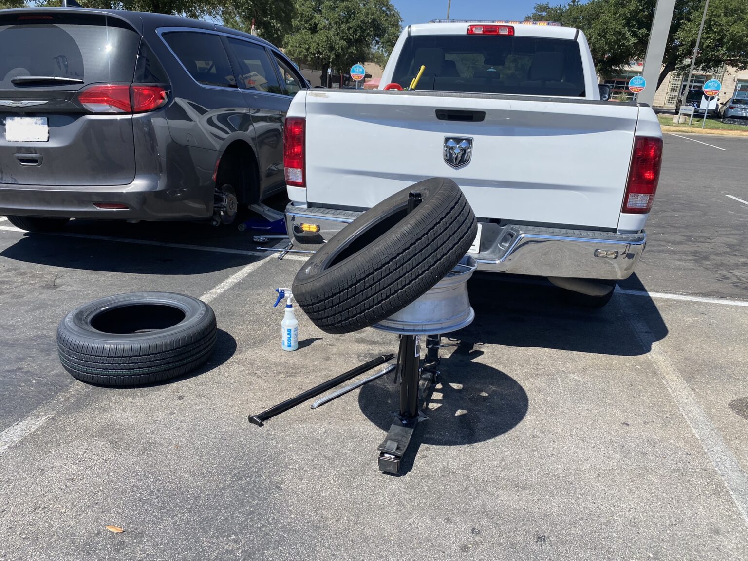 Flat Tire Change Garland Tx Dont Get Stuck On The Side Of The Road